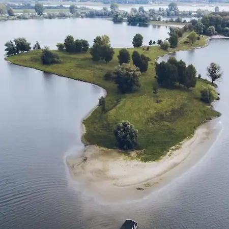 Casa de hóspedes With Wellness Nextdoor And Kitchen Access 3*