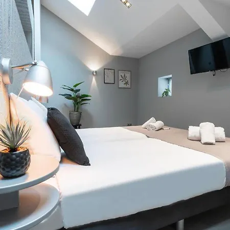 With Wellness Nextdoor And Kitchen Access *