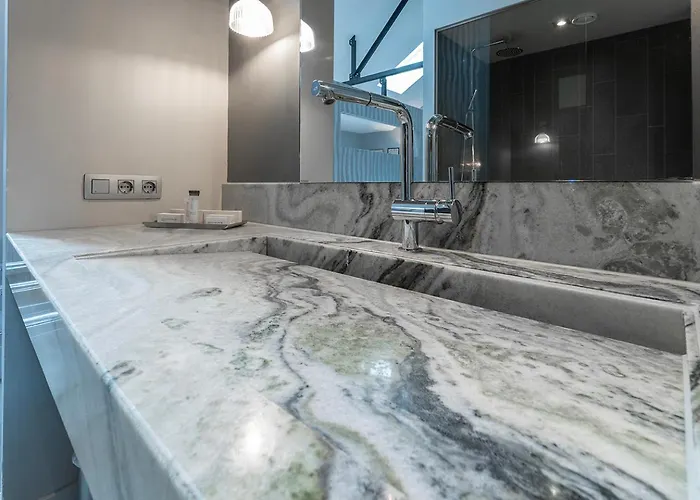 With Wellness Nextdoor And Kitchen Access Πανσιόν 3*