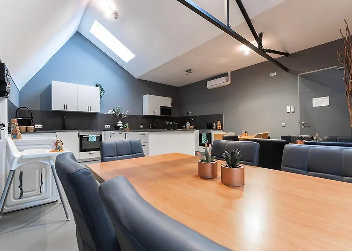 With Wellness Nextdoor And Kitchen Access 3*