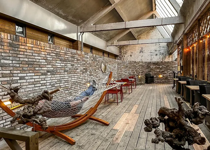 With Wellness Nextdoor And Kitchen Access Πανσιόν 3*