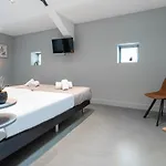 With Wellness Nextdoor And Kitchen Access Konukevi 3*