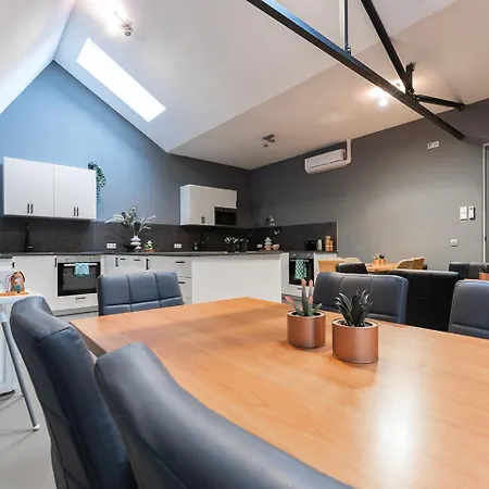 With Wellness Nextdoor And Kitchen Access *