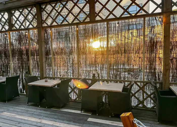 With Wellness Nextdoor And Kitchen Access 3*